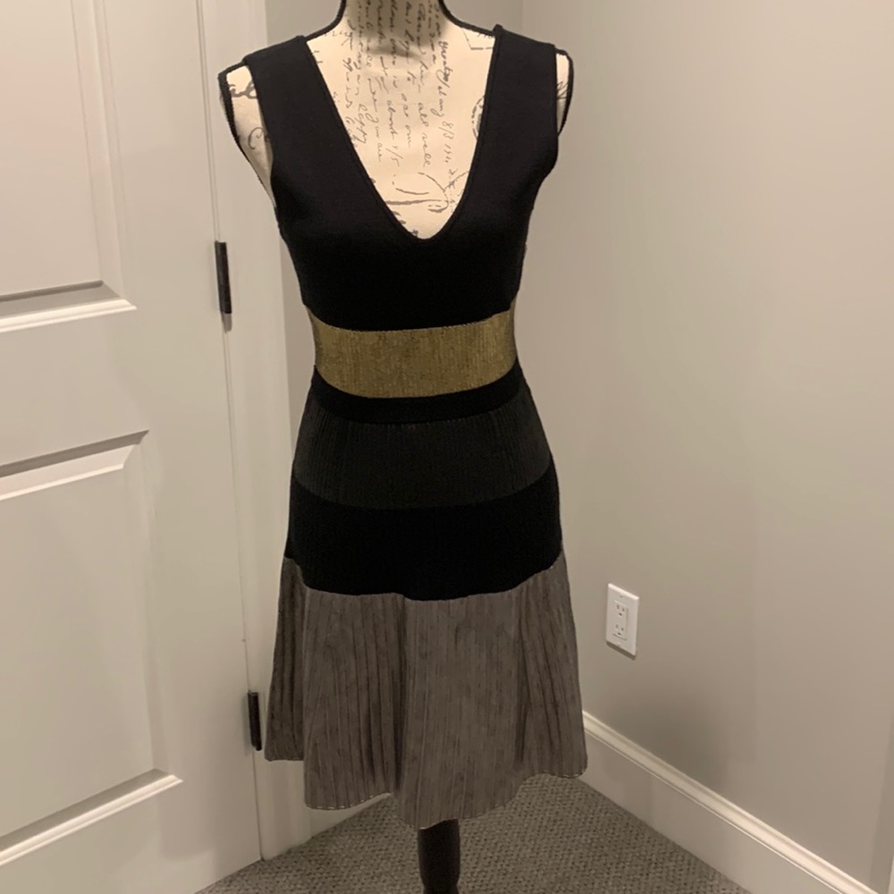 Parker sleeveless size medium. Black, gold and silver. New with tags